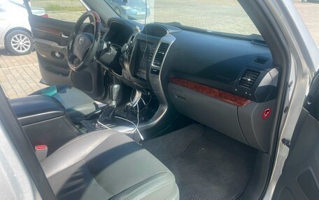 Toyota Land Cruiser Prado 120 рестайлинг, 2006 год, 1 950 000 рублей, 13 фотография