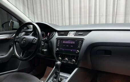 Skoda Octavia, 2017 год, 1 823 000 рублей, 9 фотография