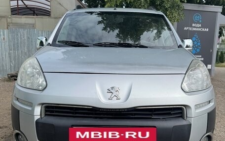 Peugeot Partner II рестайлинг 2, 2014 год, 660 000 рублей, 2 фотография