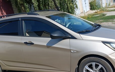 Hyundai Solaris II рестайлинг, 2014 год, 699 000 рублей, 2 фотография