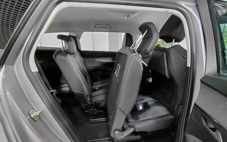 Peugeot 5008 II, 2018 год, 1 900 000 рублей, 18 фотография