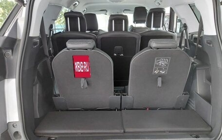 Peugeot 5008 II, 2018 год, 1 900 000 рублей, 14 фотография