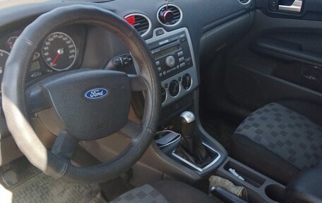 Ford Focus II рестайлинг, 2005 год, 240 000 рублей, 5 фотография