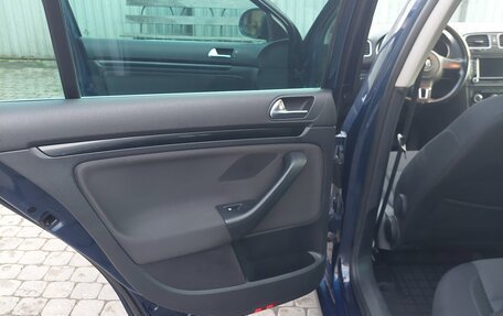 Volkswagen Golf VI, 2010 год, 800 000 рублей, 9 фотография