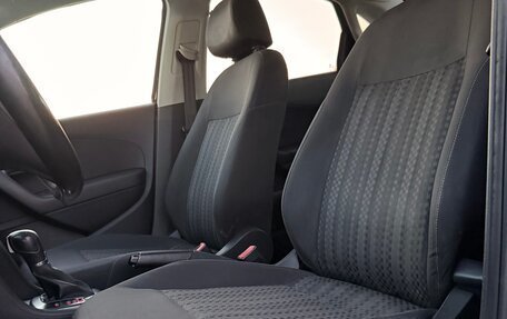 Volkswagen Polo VI (EU Market), 2016 год, 1 000 000 рублей, 23 фотография