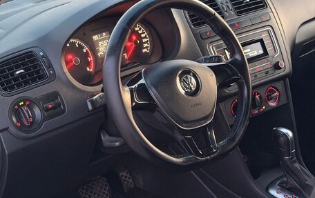Volkswagen Polo VI (EU Market), 2016 год, 1 000 000 рублей, 27 фотография