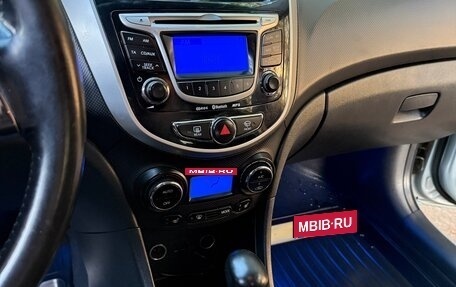 Hyundai Solaris II рестайлинг, 2011 год, 398 000 рублей, 9 фотография