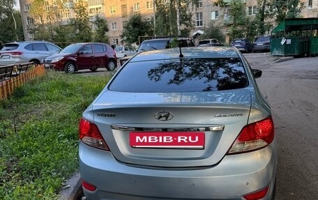 Hyundai Solaris II рестайлинг, 2011 год, 398 000 рублей, 5 фотография
