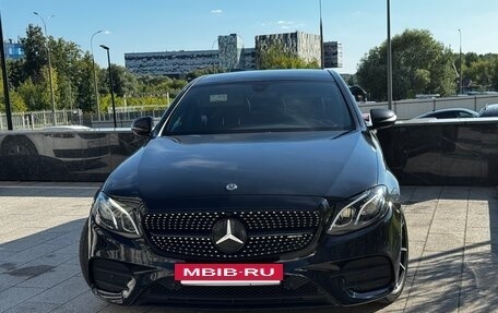 Mercedes-Benz E-Класс, 2019 год, 3 450 000 рублей, 4 фотография