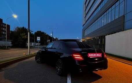 Mercedes-Benz E-Класс, 2019 год, 3 450 000 рублей, 6 фотография