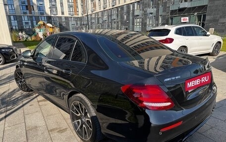 Mercedes-Benz E-Класс, 2019 год, 3 450 000 рублей, 7 фотография