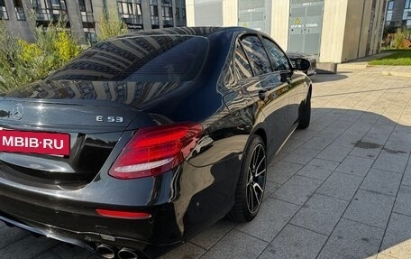 Mercedes-Benz E-Класс, 2019 год, 3 450 000 рублей, 9 фотография