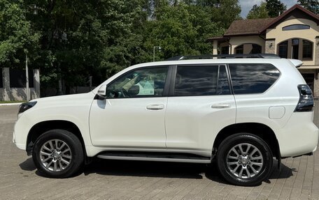 Toyota Land Cruiser Prado 150 рестайлинг 2, 2016 год, 3 999 999 рублей, 3 фотография