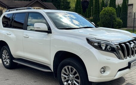 Toyota Land Cruiser Prado 150 рестайлинг 2, 2016 год, 3 999 999 рублей, 11 фотография