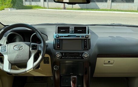 Toyota Land Cruiser Prado 150 рестайлинг 2, 2016 год, 3 999 999 рублей, 19 фотография