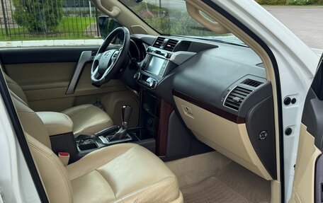Toyota Land Cruiser Prado 150 рестайлинг 2, 2016 год, 3 999 999 рублей, 15 фотография