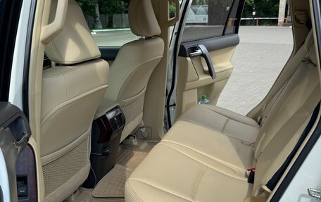 Toyota Land Cruiser Prado 150 рестайлинг 2, 2016 год, 3 999 999 рублей, 20 фотография