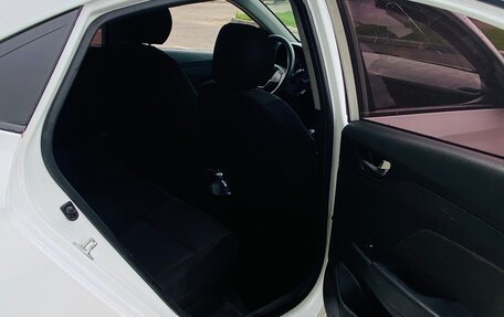 Hyundai Solaris II рестайлинг, 2018 год, 685 000 рублей, 14 фотография