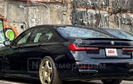 BMW 7 серия, 2018 год, 2 000 000 рублей, 2 фотография
