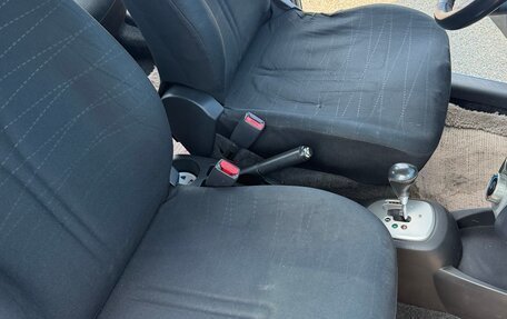 Toyota Yaris III рестайлинг, 2008 год, 600 000 рублей, 8 фотография