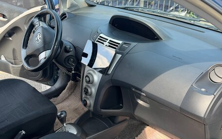 Toyota Yaris III рестайлинг, 2008 год, 600 000 рублей, 9 фотография