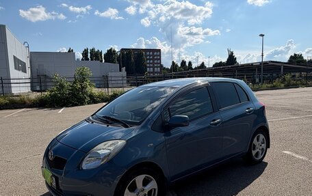 Toyota Yaris III рестайлинг, 2008 год, 600 000 рублей, 16 фотография