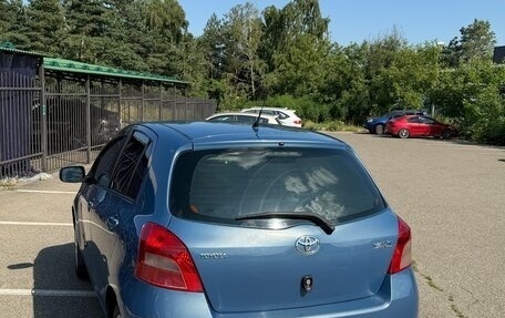 Toyota Yaris III рестайлинг, 2008 год, 600 000 рублей, 13 фотография