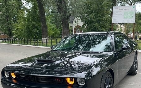 Dodge Challenger III рестайлинг 2, 2021 год, 3 500 000 рублей, 8 фотография