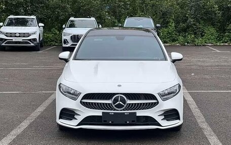 Mercedes-Benz A-Класс, 2022 год, 2 320 000 рублей, 2 фотография