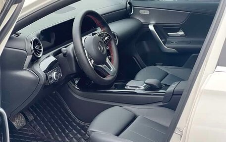Mercedes-Benz A-Класс, 2022 год, 2 320 000 рублей, 7 фотография