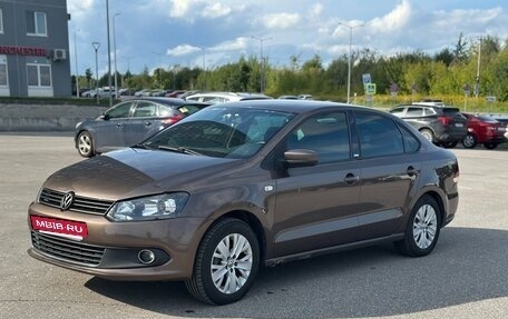 Volkswagen Polo VI (EU Market), 2014 год, 980 000 рублей, 2 фотография