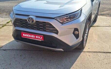 Toyota RAV4, 2022 год, 4 000 000 рублей, 1 фотография