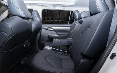 Toyota Highlander, 2026 год, 5 790 000 рублей, 29 фотография