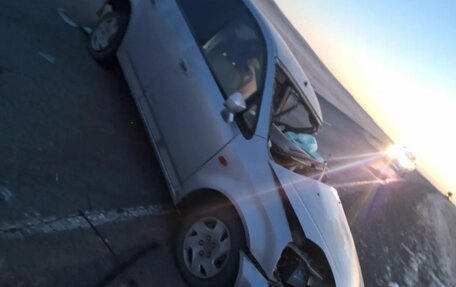 Honda Stream I рестайлинг, 2001 год, 100 000 рублей, 3 фотография