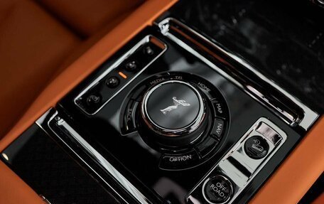 Rolls-Royce Cullinan, 2025 год, 71 000 000 рублей, 21 фотография