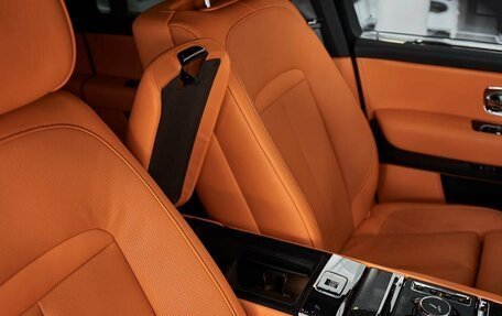 Rolls-Royce Cullinan, 2025 год, 71 000 000 рублей, 22 фотография