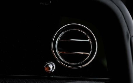Rolls-Royce Cullinan, 2025 год, 71 000 000 рублей, 23 фотография