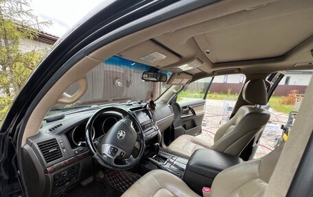 Toyota Land Cruiser 200, 2009 год, 2 350 000 рублей, 10 фотография
