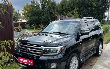 Toyota Land Cruiser 200, 2009 год, 2 350 000 рублей, 25 фотография