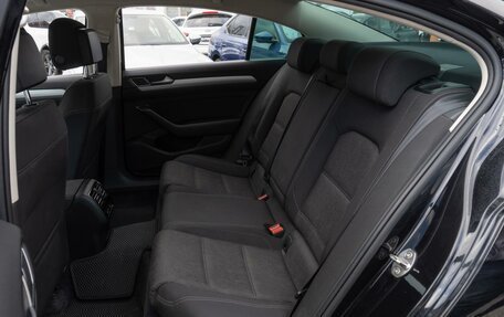 Volkswagen Passat B8 рестайлинг, 2018 год, 1 699 000 рублей, 9 фотография