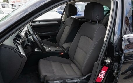 Volkswagen Passat B8 рестайлинг, 2018 год, 1 699 000 рублей, 10 фотография