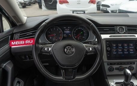 Volkswagen Passat B8 рестайлинг, 2018 год, 1 699 000 рублей, 12 фотография