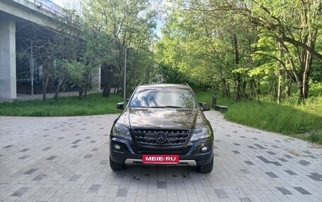 Mercedes-Benz M-Класс, 2010 год, 1 700 000 рублей, 22 фотография