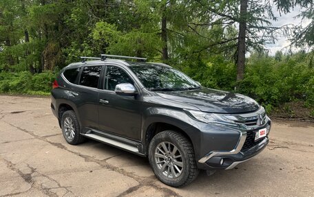 Mitsubishi Pajero Sport III рестайлинг, 2018 год, 3 450 000 рублей, 4 фотография