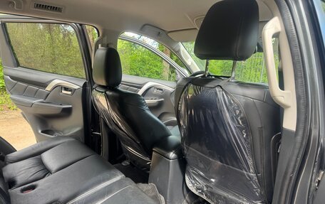 Mitsubishi Pajero Sport III рестайлинг, 2018 год, 3 450 000 рублей, 9 фотография