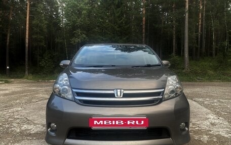Toyota ISis I, 2007 год, 855 000 рублей, 2 фотография