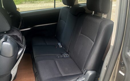 Toyota ISis I, 2007 год, 855 000 рублей, 21 фотография