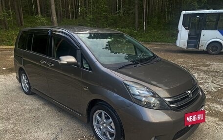 Toyota ISis I, 2007 год, 855 000 рублей, 12 фотография