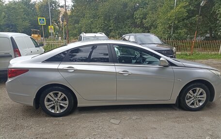 Hyundai Sonata VI, 2011 год, 920 000 рублей, 2 фотография