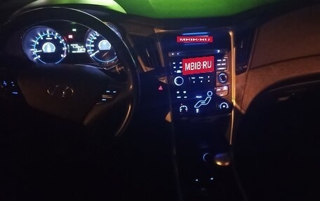 Hyundai Sonata VI, 2011 год, 920 000 рублей, 9 фотография